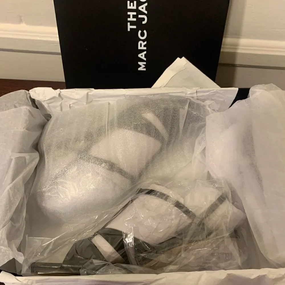 Marc Jacob Women’s heel T- stripe leather black sandal Sz  US6,5-7/ EU 37, NIB